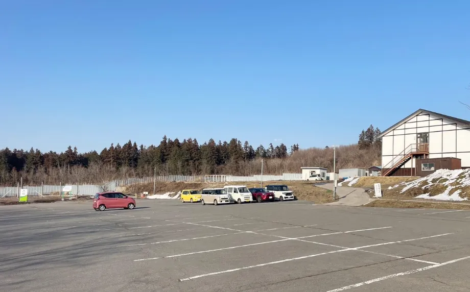 屋外施設: 駐車場